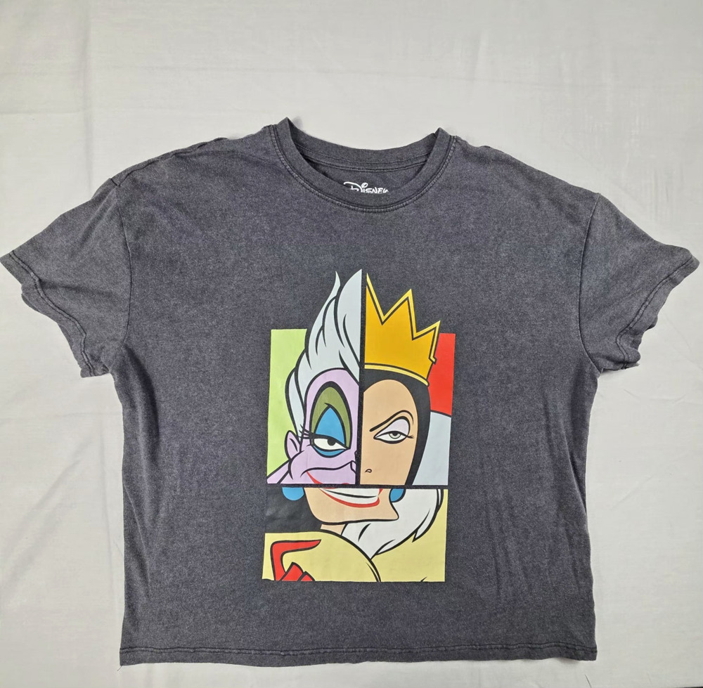Disney Villains T-Shirt Women’s M Gray Ursula Evil Queen Cruella Split Face Crop